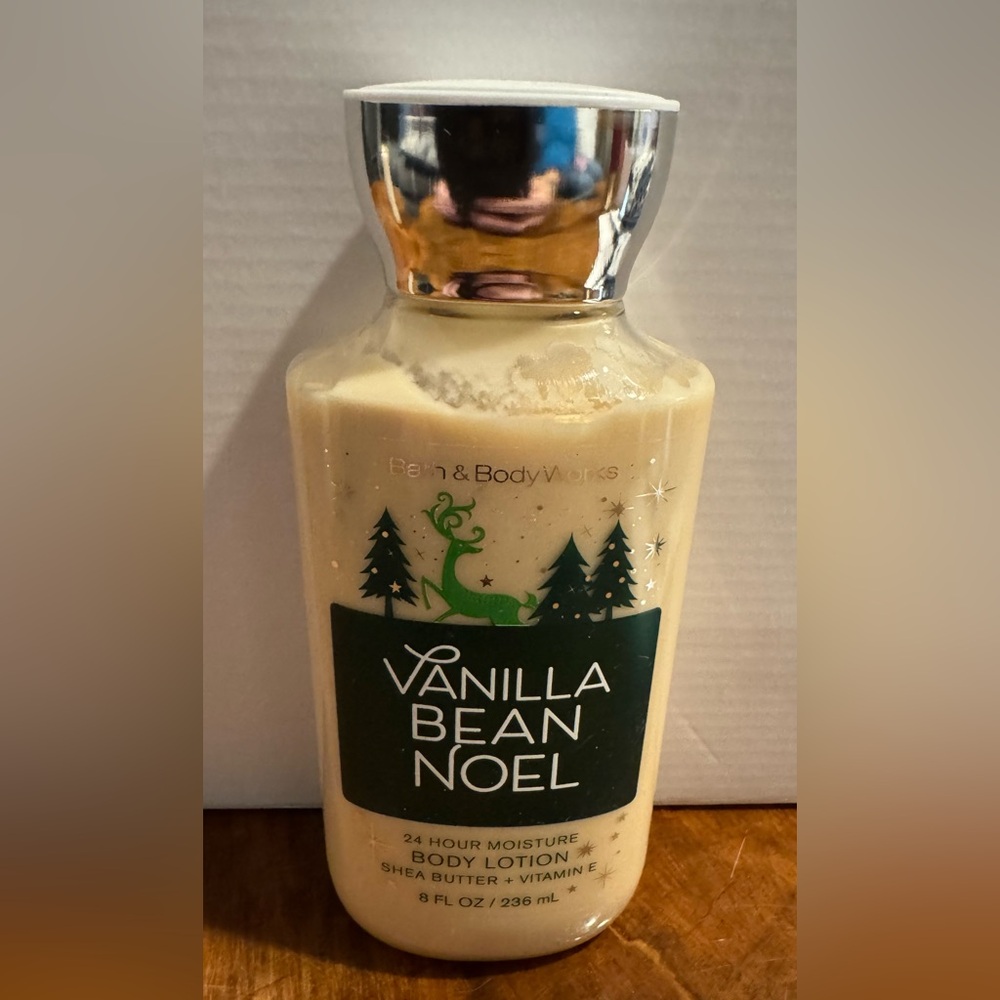 Bath & Body Works, Signature Collection Body Lotion, Vanilla Bean Noel, 8 Oz NEW